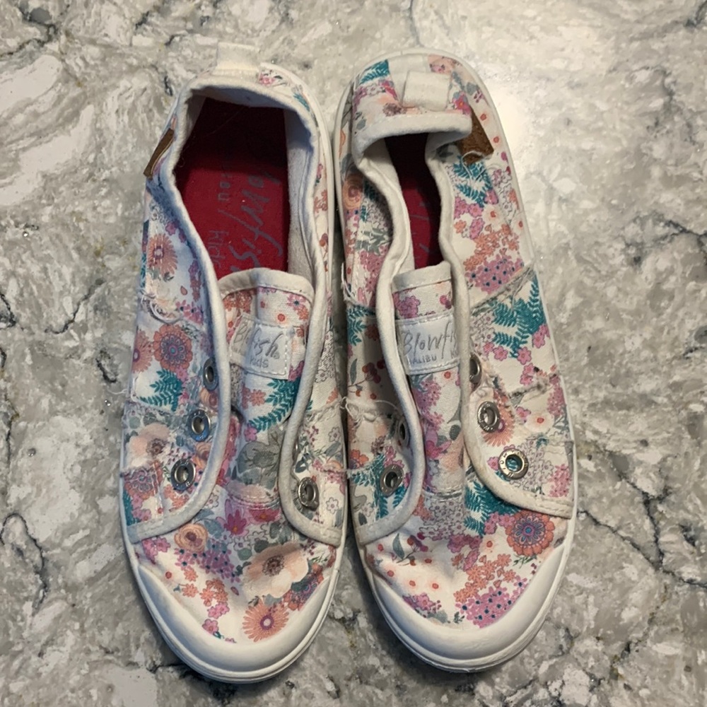 Blowfish Malibu Kids, Slip On Shoe, Floral, Raw Edge, Size 3